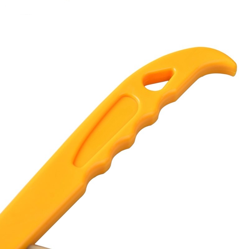 Plastic Bee Brush 3